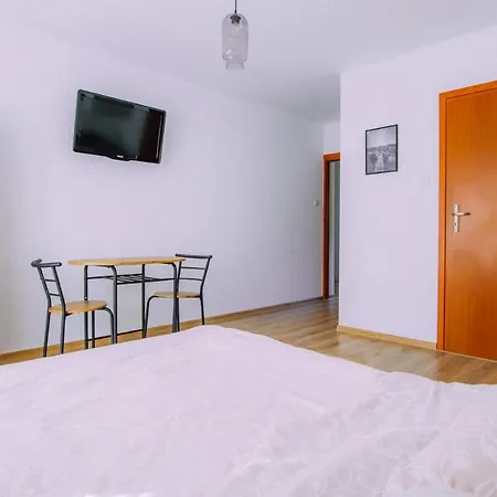Goscinne Niklowka Pod Kolejka Na Skrzyczne *