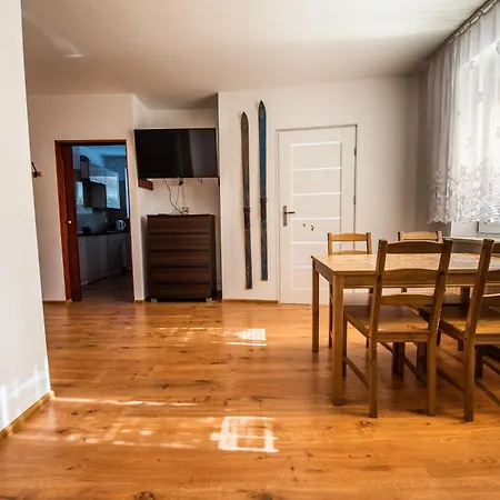 Goscinne Niklowka Pod Kolejka Na Skrzyczne 슈차이르크