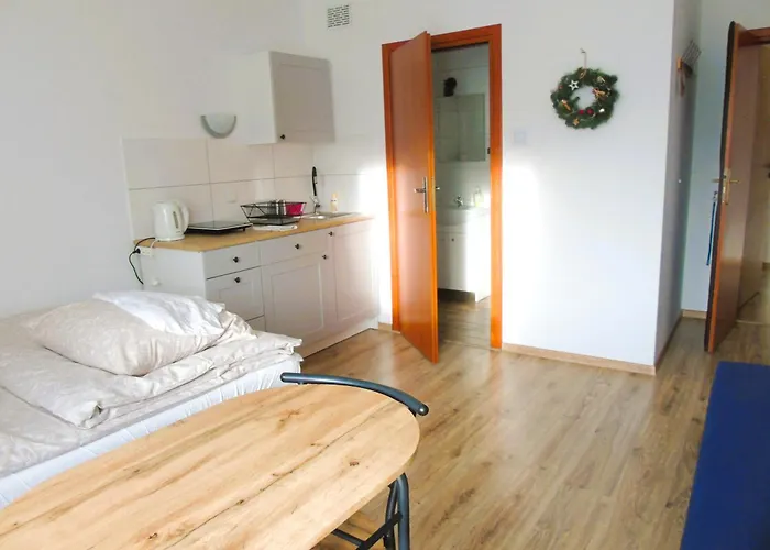 Goscinne Niklowka Pod Kolejka Na Skrzyczne 什切尔克